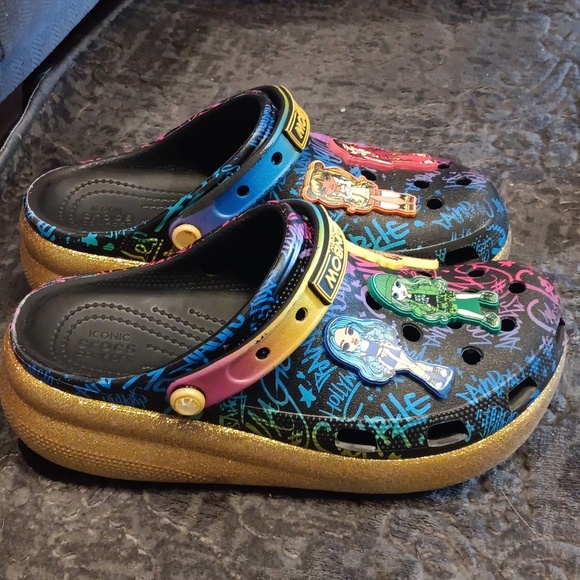 Crocs Rainbow High Gold Glitter Clogs  Youth Size J6 NIB - Picture 2 of 9